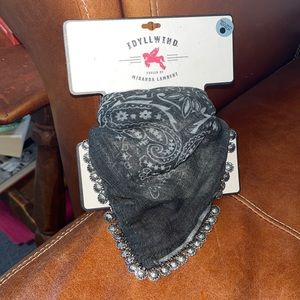 Bandana scarf necklace with silver detailing